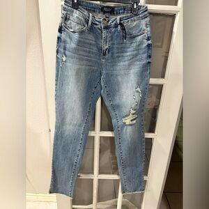 Judy Blue Distressed Boyfriend Jean (high-rise)